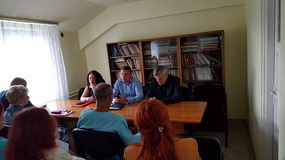 Un edil, în război cu medicii: "Dacă nu l-a operat că nu a avut la el 1000 de lei, voi..."