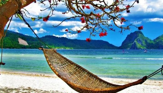 Românii care aleg să-și petreacă vacanța în Grecia sau Bulgaria vor intra în izolare la întoarcerea în țară, spune ministrul Economiei