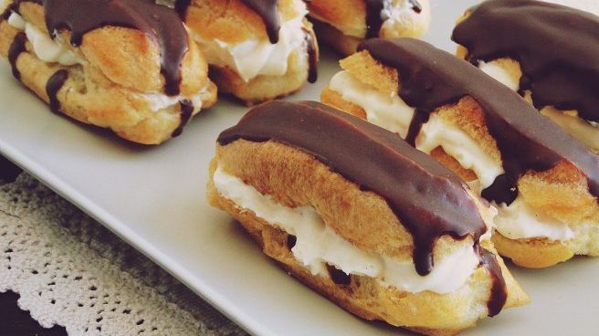 Aşa faci cele mai delicioase eclere. O reţetă simplă cu care nu ai cum să dai greş