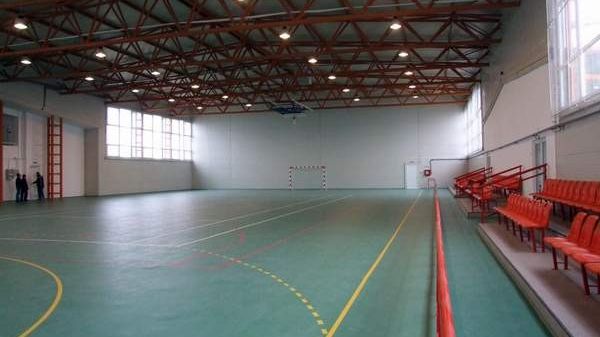 Terenurile de sport ale școlilor și liceelor, închise. Tudorache: Nu e normal