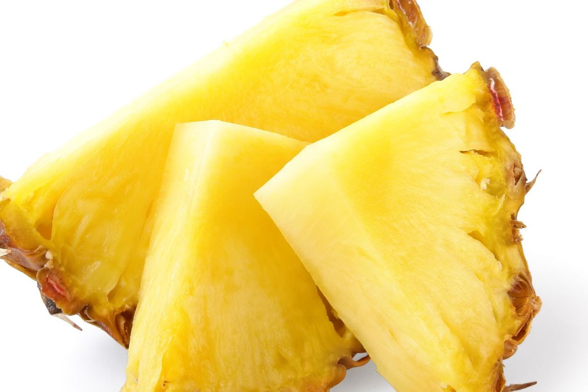 Consumă zilnic un pahar de suc de ananas. Efectul te va lua prin surprindere!