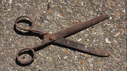 Gest TERIBIL: ce a făcut un patron din Moldova când a prins "hoţul", un copil de 10 ani