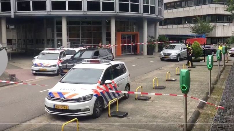 Luare de ostatici în Olanda, cu final fericit. Atacatorul a fost arestat
