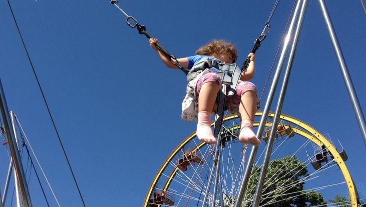 O fetiță de 6 ani s-a accident într-o “comedie”, la bâlciul din Giurgiu