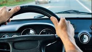 Cercetătorii au răspunsul la întrebarea secolului: Cine este un șofer mai bun, femeia sau bărbatul?