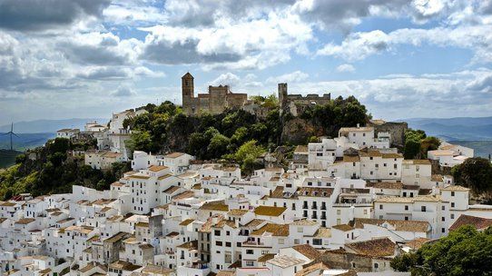 Orașul în care nu există șomaj, iar casele sunt GRATUITE. Nu mulți oameni știu de acest loc