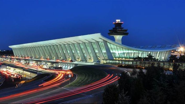 Aeroportul Stansted din Londra, EVACUAT, după descoperirea unui colet suspect