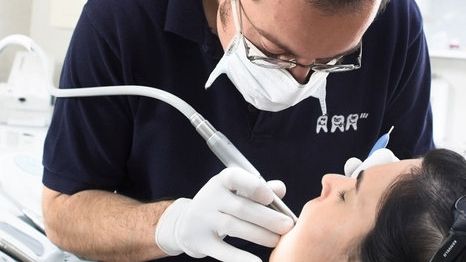 VIDEO - Mărturiile femeilor violate de un medic stomatolog din București - Autoritățile nu au luat încă măsuri