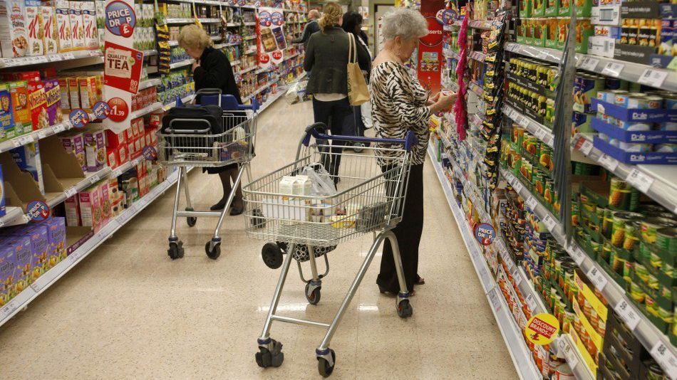 Ce program vor avea băncile, supermarketurile şi mall-urile în timpul mini-vacanței