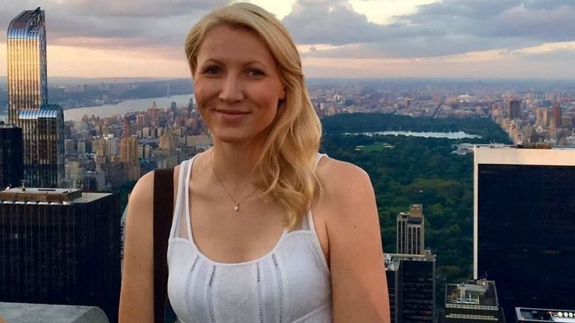 Explicația șocantă a profesoarei după ce a făcut sex cu elevul în toaleta avionului