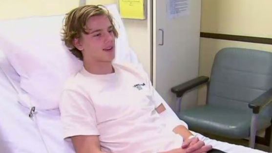 S-a dus la plajă și după s-a trezit la spital cu răni pe picioare. Ce s-a întâmplat este ÎNGROZITOR