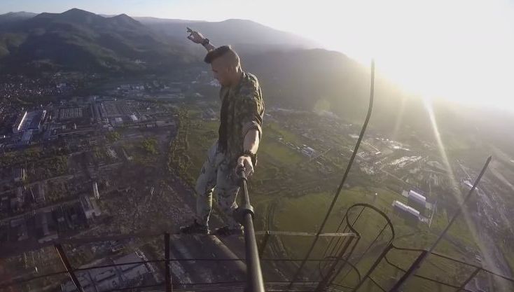 VIDEO. "Putea fi ultimul clip". Demonstraţii de echilibristică la altitudine 