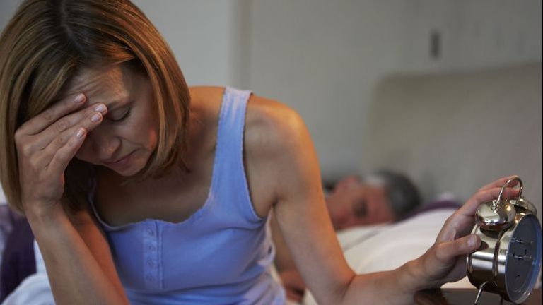 Obiceiul acesta este devastator pentru stomac! Cu toții îl facem dimineața