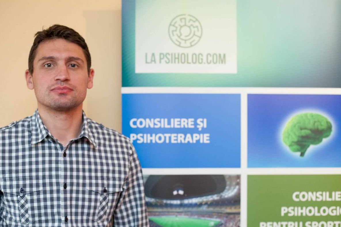 Fostul rapidist Vali Negru s-a pus cu burta pe carte la 34 de ani