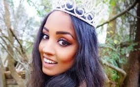 Miss Marea Britanie RENUNŢĂ la titlu după ce i s-a cerut să slăbească. Vezi cum arată!