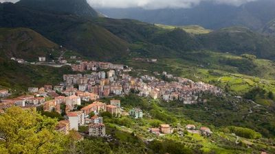 Fermieri din Italia,ARESTAŢI: îi plăteau pe africani, indieni şi pe români MAI PUŢIN decât pe restul