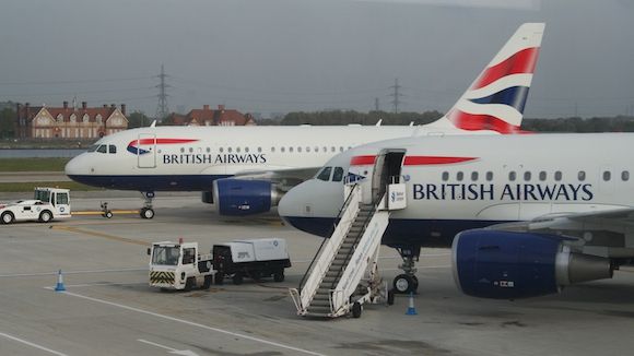 ALERTĂ la Paris! Pasagerii unui avion au fost evacuaţi