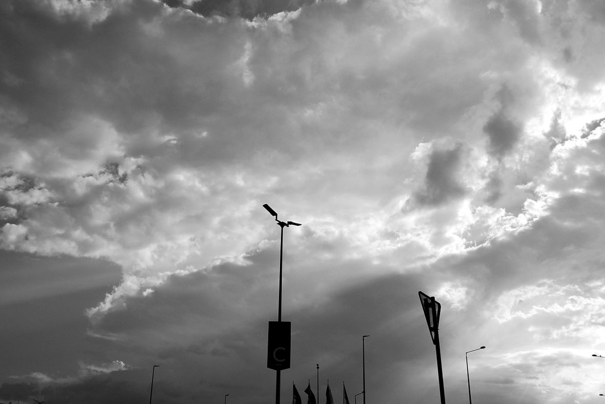 VIDEO. Liniştea dinaintea furtunii. Imagini inedite surprinse de camerele de supraveghere 