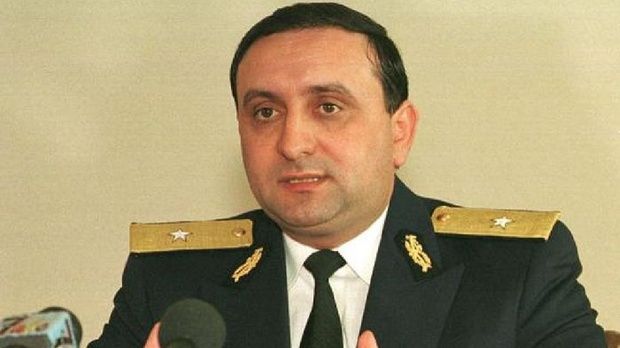 Un fost şef SPP l-a catalogat pe Hans Klemm drept "porc", apoi şi-a cerut scuze