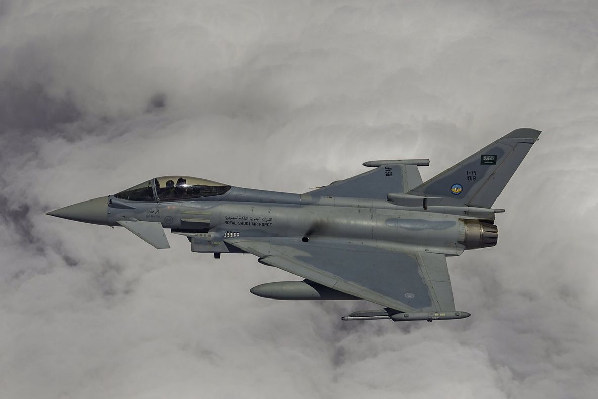 VIDEO. Tragedie în Italia. Momentul în care un avion militar s-a prăbuşit în mare. Pilotul a murit