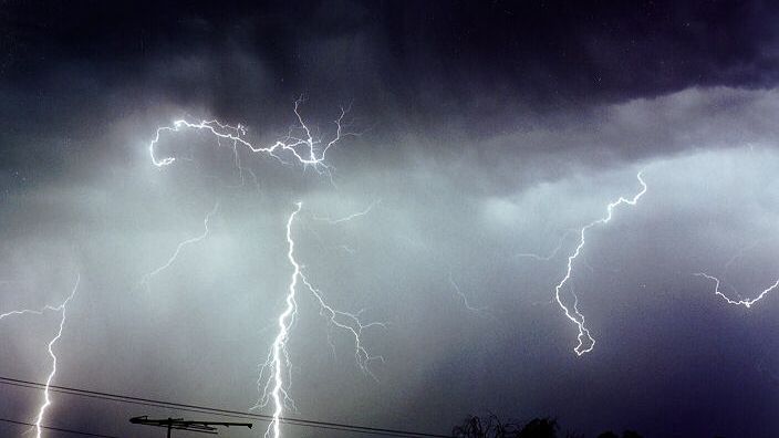 Cum arată avertizarea pe care au primit-o autorităţile duminică, înainte de furtună