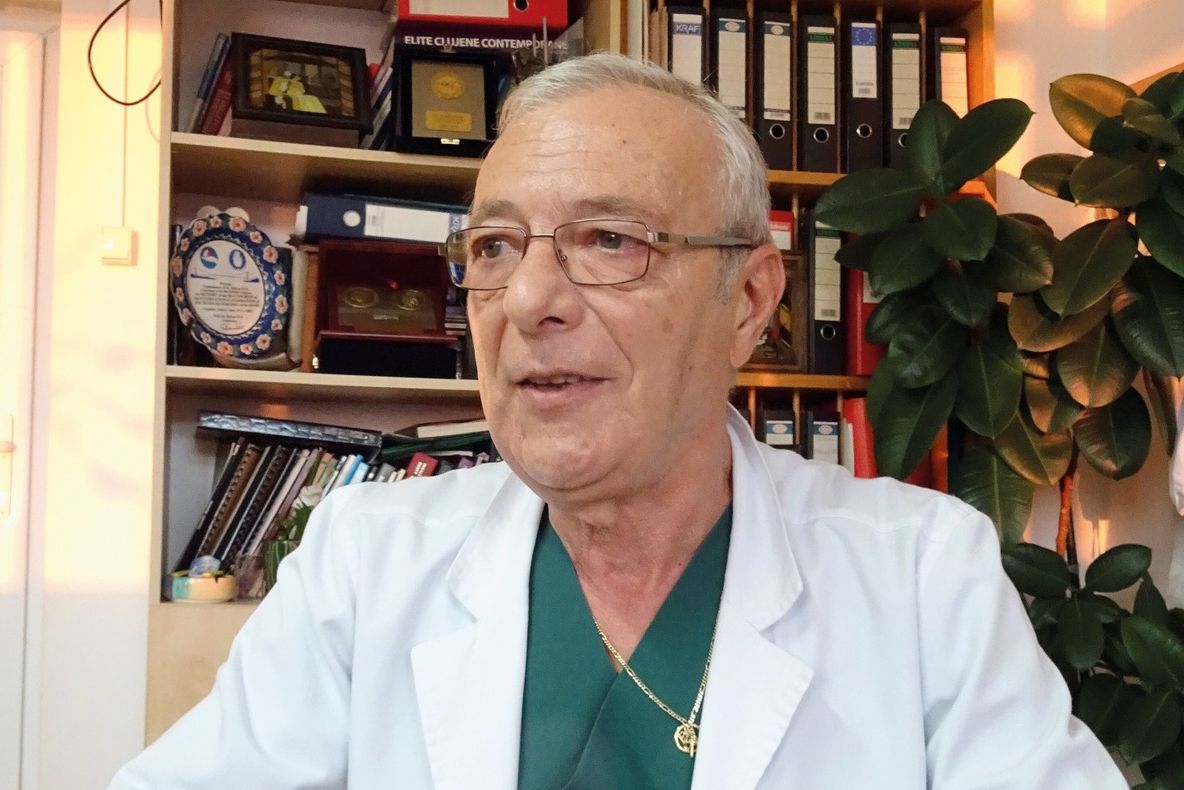 Reacţia medicului acuzat că ar fi operat un deget greşit. Spitalul a demarat o anchetă