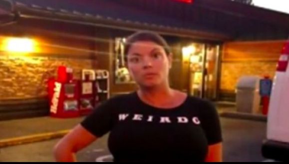 O gravidă s-a dus la restaurant, însă a fost dată afară imediat! Motivul este HALUCINANT