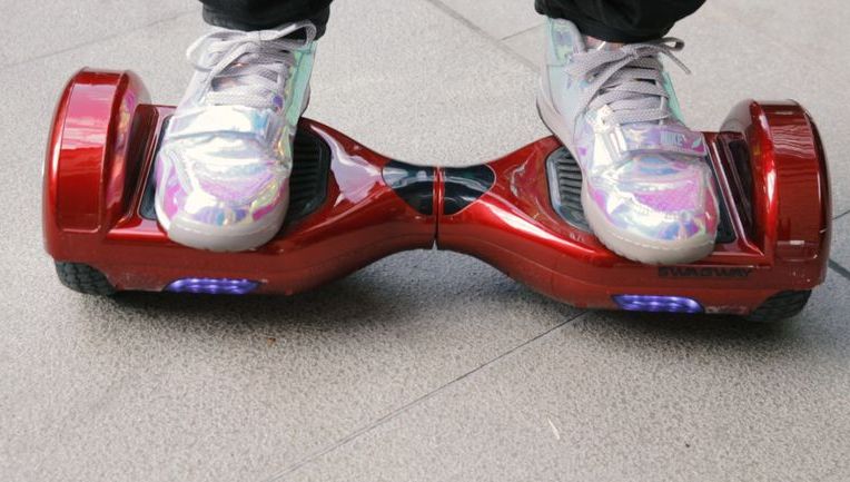 Trotinetele, hoverboardurile si segway-urile, INTERZISE într-un parc din România