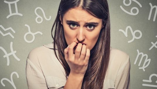 Horoscop: Care este cea mai mare slăbiciune a zodiei tale și cât de mult te trage în jos
