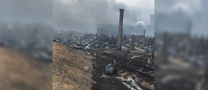 GALERIE FOTO. Imagini apocaliptice, după incendiul violent care a cuprins o fabrică din vestul ţării