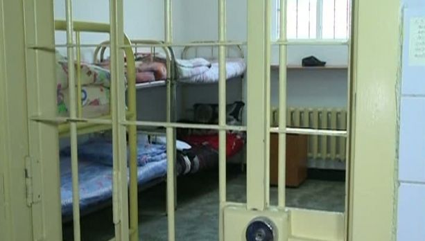 Anchetă la Arestul Central al Capitalei! O femeie a rămas în arest „din greșeală”