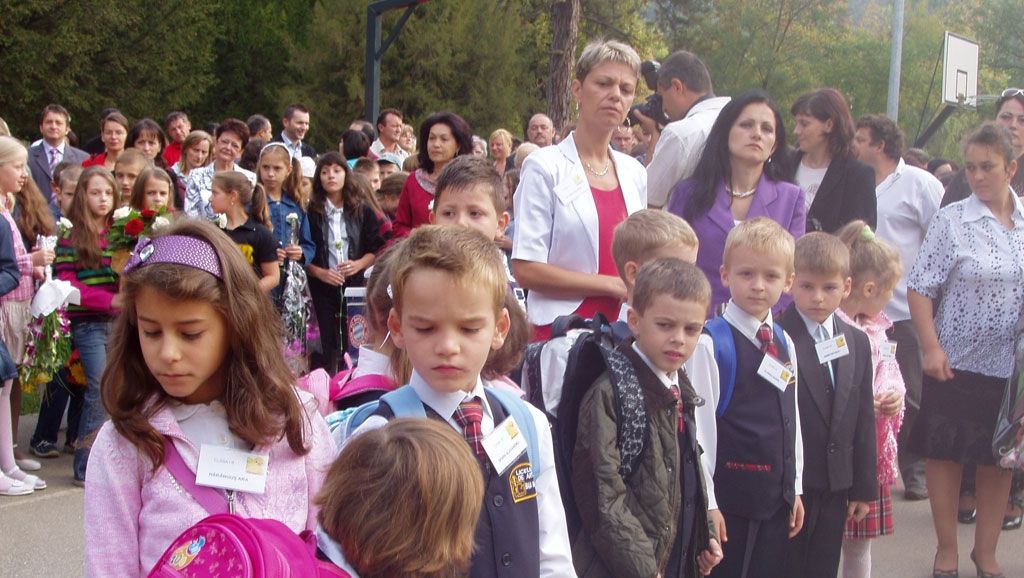 Atenţie: Prima zi de şcoală nu este liberă pentru părinţi!
