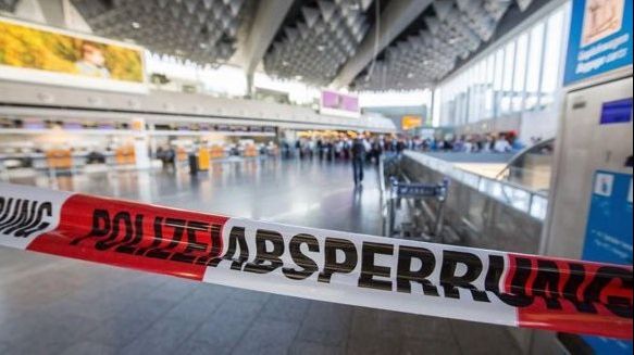 Atac cu gaz lacrimogen pe Aeroportul din Frankfurt: cel puţin şase persoane, rănite