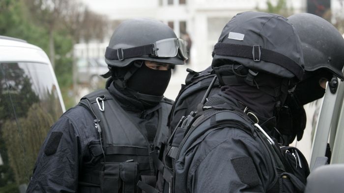 Bărbat accidentat mortal de duba mascaților