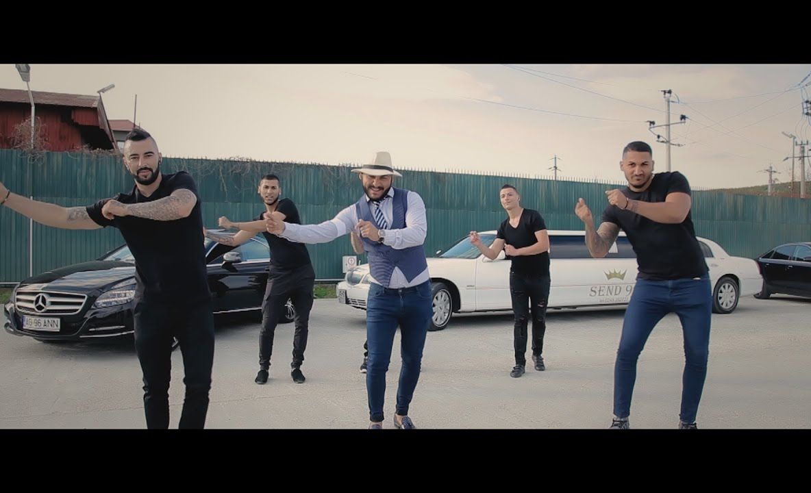 Manelist celebru, într-un dosar de trafic de carne vie şi proxenetism