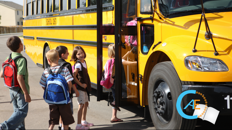 Elevii îşi pot deconta integral abonamentele rutiere. Iată care sunt condiţiile 