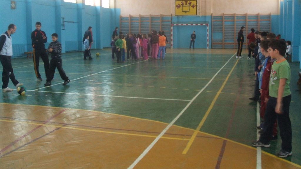 Decizie fără precedent într-un judeţ din România, după ce un elev a MURIT la ORA DE SPORT 