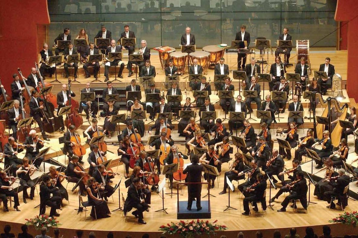 CULISELE STATULUI PARALEL. Miza imobiliară de la TVR Cluj