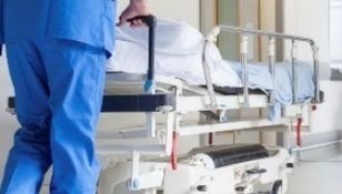 REVOLTĂTOR! Pacientă cu nevoi speciale, agresată de un asistent medical