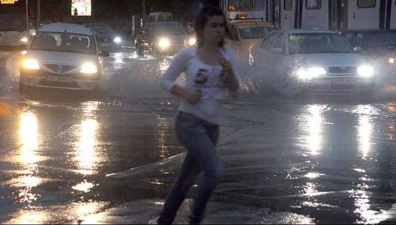 ALERTĂ la Primăria Capitalei după ce s-au anunţat vijelii şi furtuni