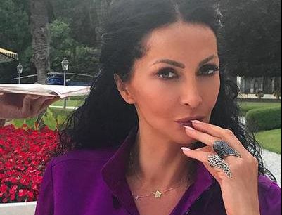 Mihaela Rădulescu, cu buzele din nou mărite. Reacţia fanilor: "Opreşte-te, e prea mult!"
