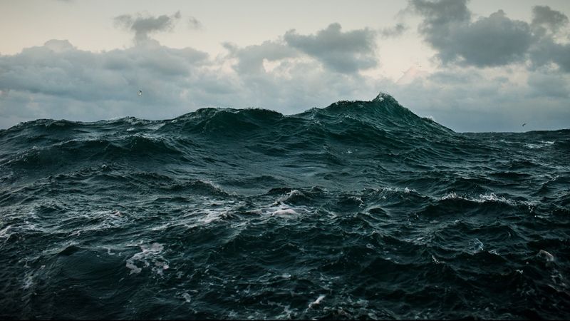 Tragedie la Marea Neagră. Cel puțin 4 oameni sunt morți, 20 dispăruți. Ce se întâmplă