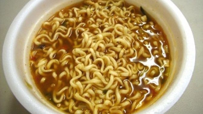 Acest aliment este TOXIC pentru organism! Rămâne două ore nedigerat în stomacul tău