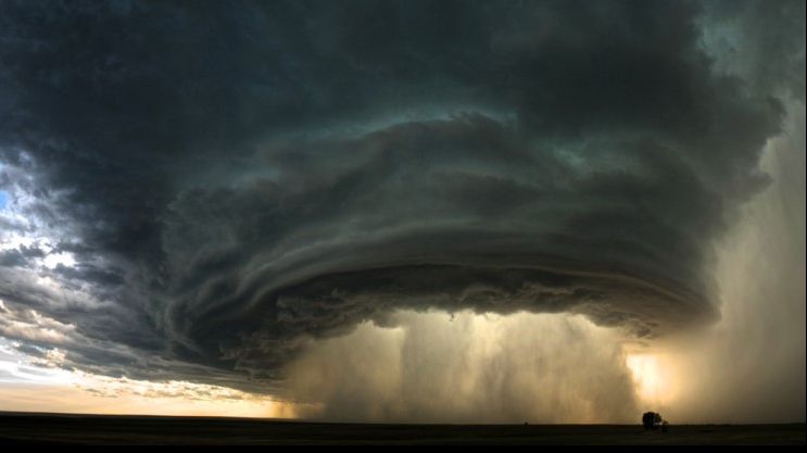 Care e diferenţa dintre un uragan şi un taifun. Multă lume nu ştie, însă...