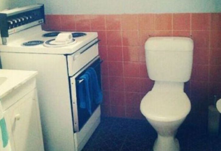 Când s-a întors și a văzut ce i-au făcut meșterii în bucătărie a amuțit. Apoi a văzut restul casei