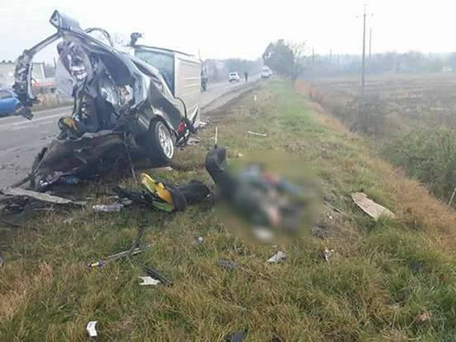 Un șofer a fost rupt în două într-un accident în Moldova. Imagini terifiante 