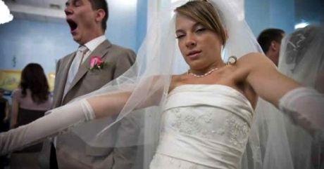 Au furat mireasa de la nuntă, dar au abandonat-o. Mirele a căutat-o. Cum a găsit-o. Era distrusă...