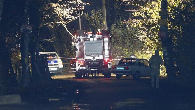 Un om acuzat că ar fi plănuit asasinarea lui Putin a fost rănit, soția sa ucisă într-un atac armat