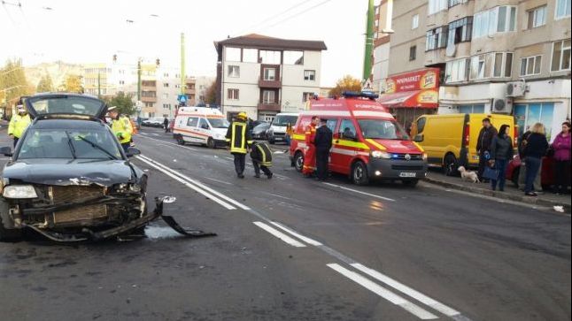 Accident cu 5 victime, dintre care doi copii, în centrul orașului Brașov 