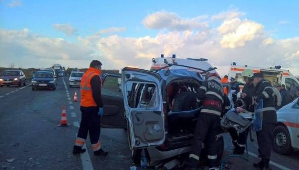 Grav accident lângă Timișoara, cinci oameni la spital (VIDEO)